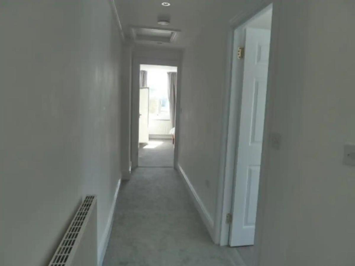 Top Floor Flat With Sea View Херн Бей Екстериор снимка