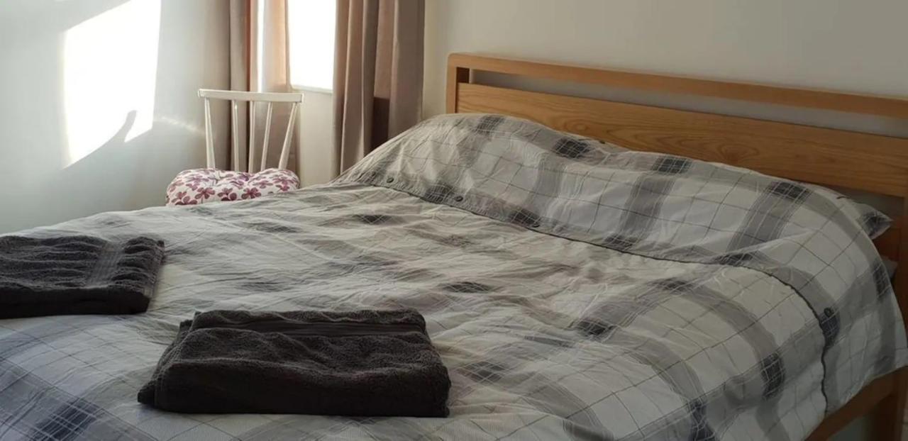 Top Floor Flat With Sea View Херн Бей Екстериор снимка